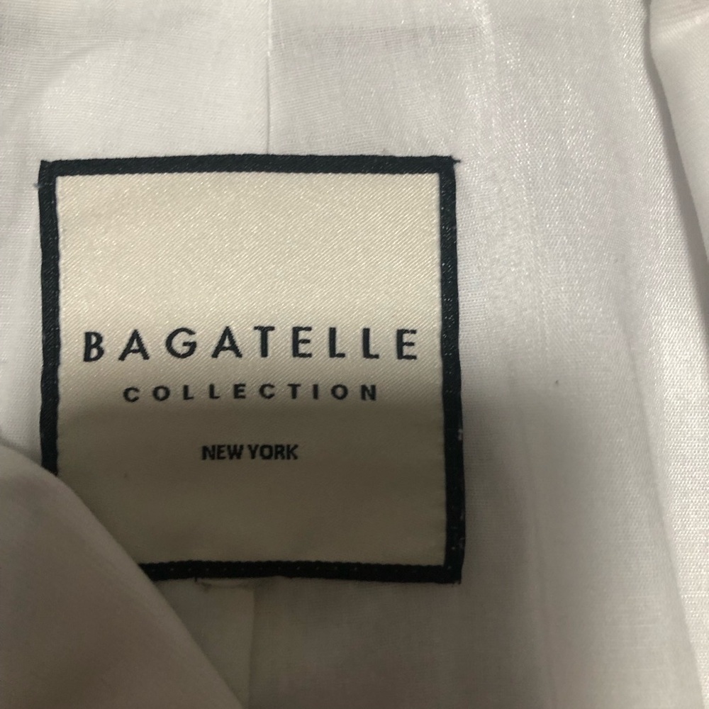 Bagatelle Collection White Sleeveless Button-Up Vest - Picture 5 of 11